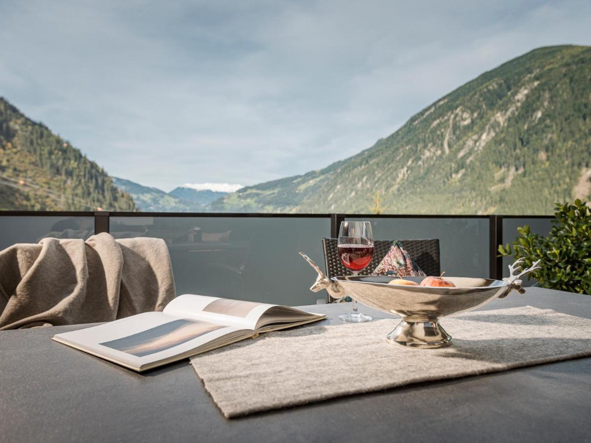 Appartamento Platzhirsch Apart & Mayrhofen Esterno foto